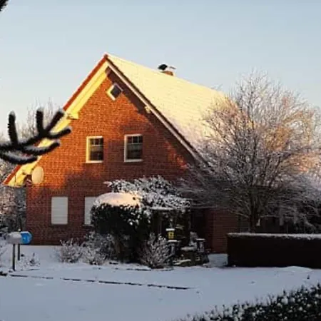 Kerstin In Strackholt Ostfriesland- Urlaub Apartment